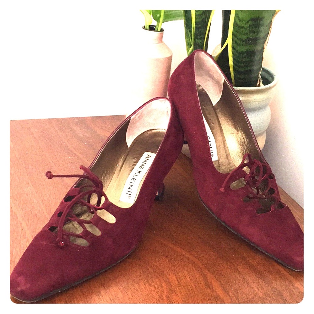 Anne Klein | Burgubdy Suede Spool Heels 👠